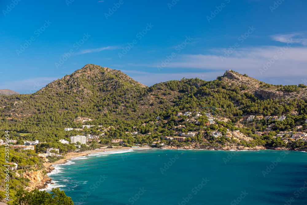Blick über die Bucht von Canyamel, Mallorca, Spanien Blick über die Bucht von Canyamel, Mallorca, Spanien