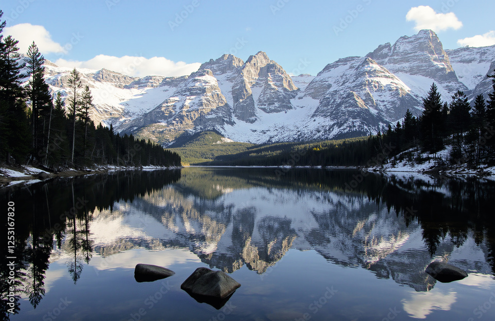 Fototapeta premium Serene and secluded mountain lake