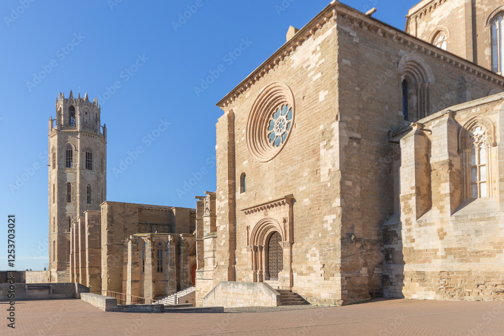 Cataluña - Lérida - Distintos paisajes de la ciudad