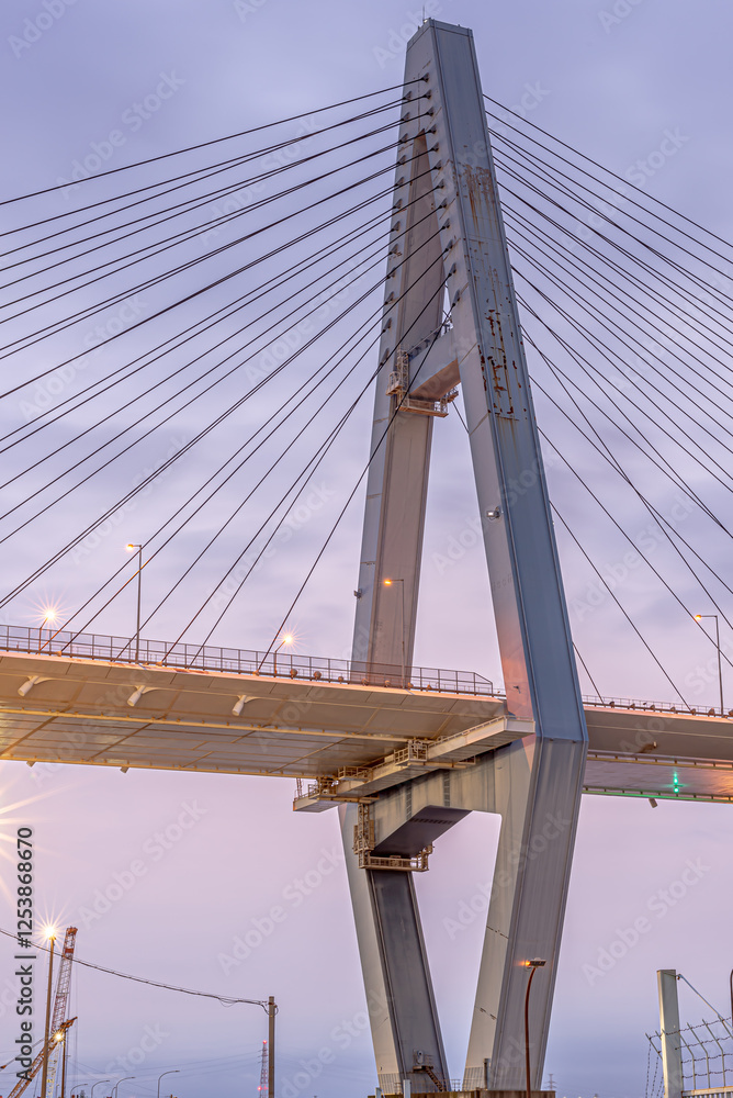 Fototapeta premium 名港トリトン(名港東大橋)