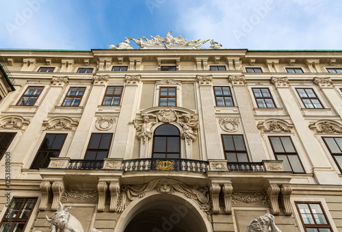 Obraz na płótnie Details from exterior of Sisi museum, Vienna w salonie
