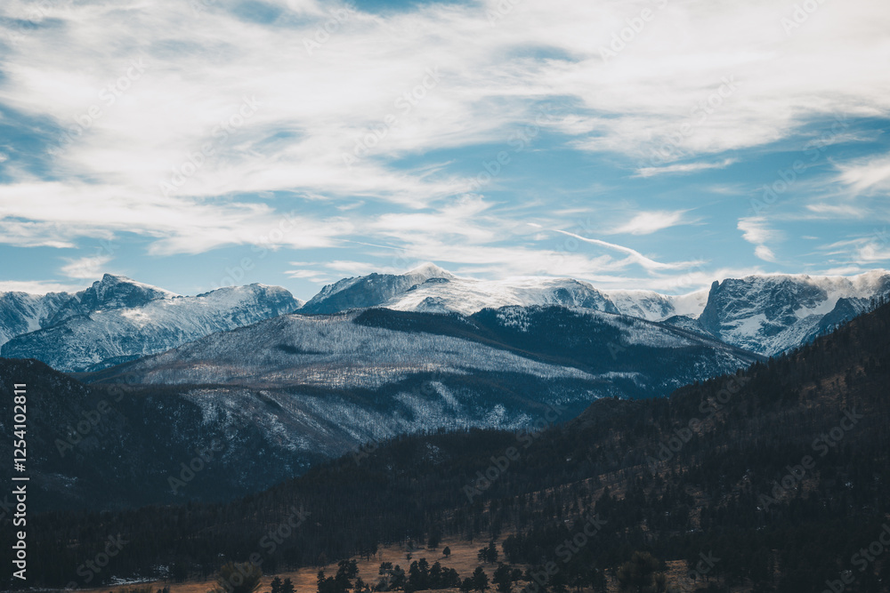 Obraz premium Snowy Rocky Mountains