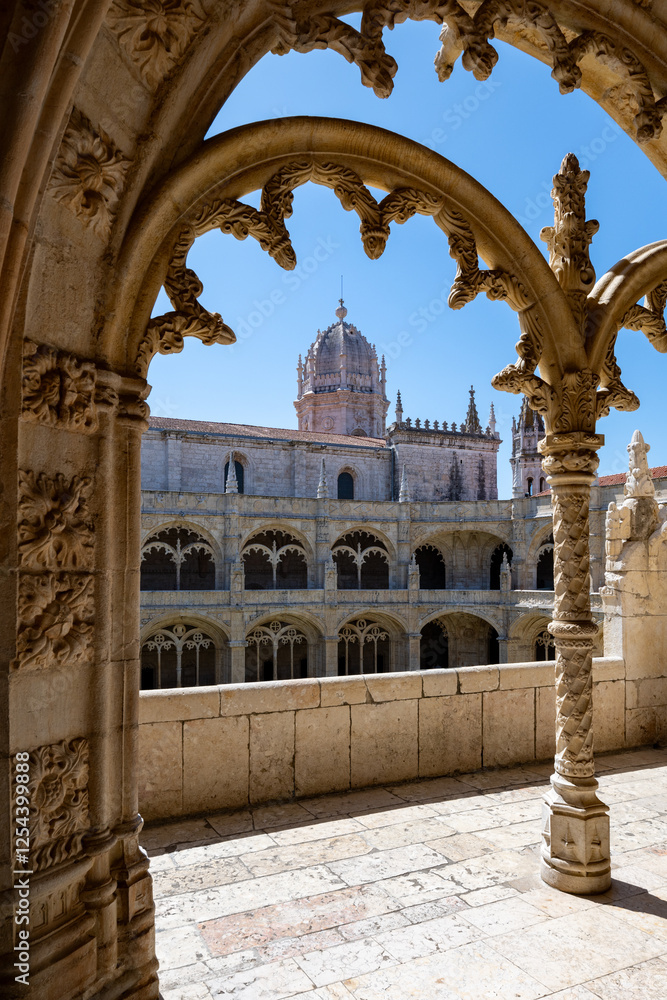 Fototapeta premium Jeronimos Monastery - Lisbon, Portugal