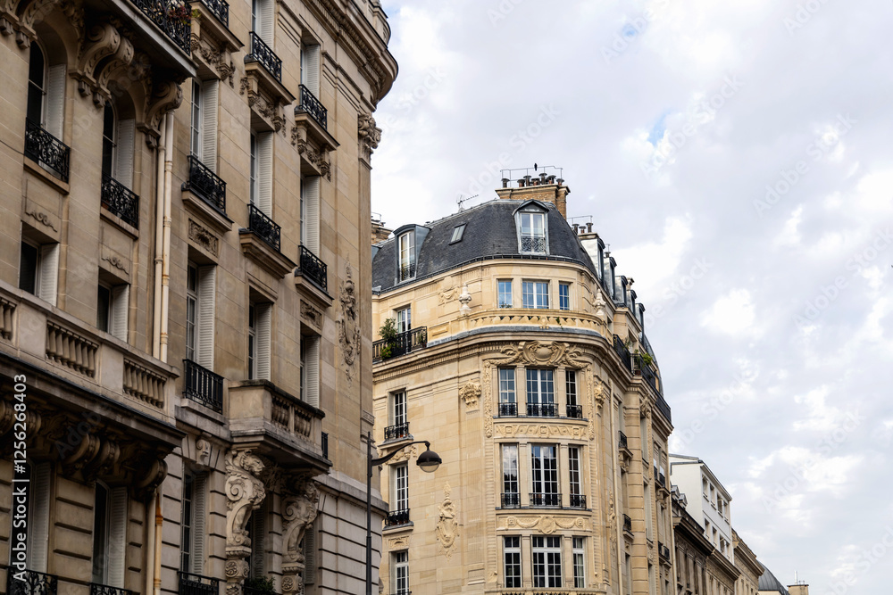 Fototapeta premium Facade of residential building in Paris, France