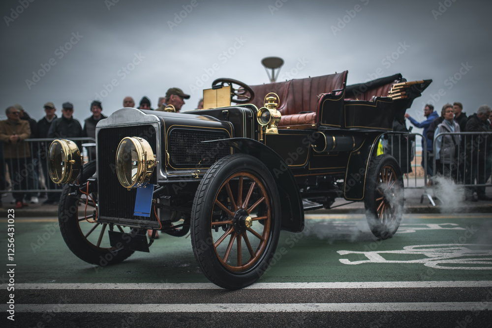 Fototapeta premium Vintage, veteran cars on a event in Brighton, East Sussex,