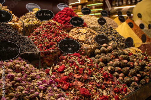 Various tea leaves in market in Türkiye
