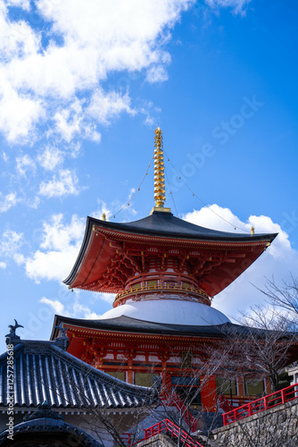 Wallpaper Mural 大本山中山寺 Torontodigital.ca