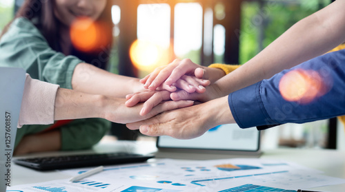 Bild auf Leinwand ESG,empathy,partnership and Social connection