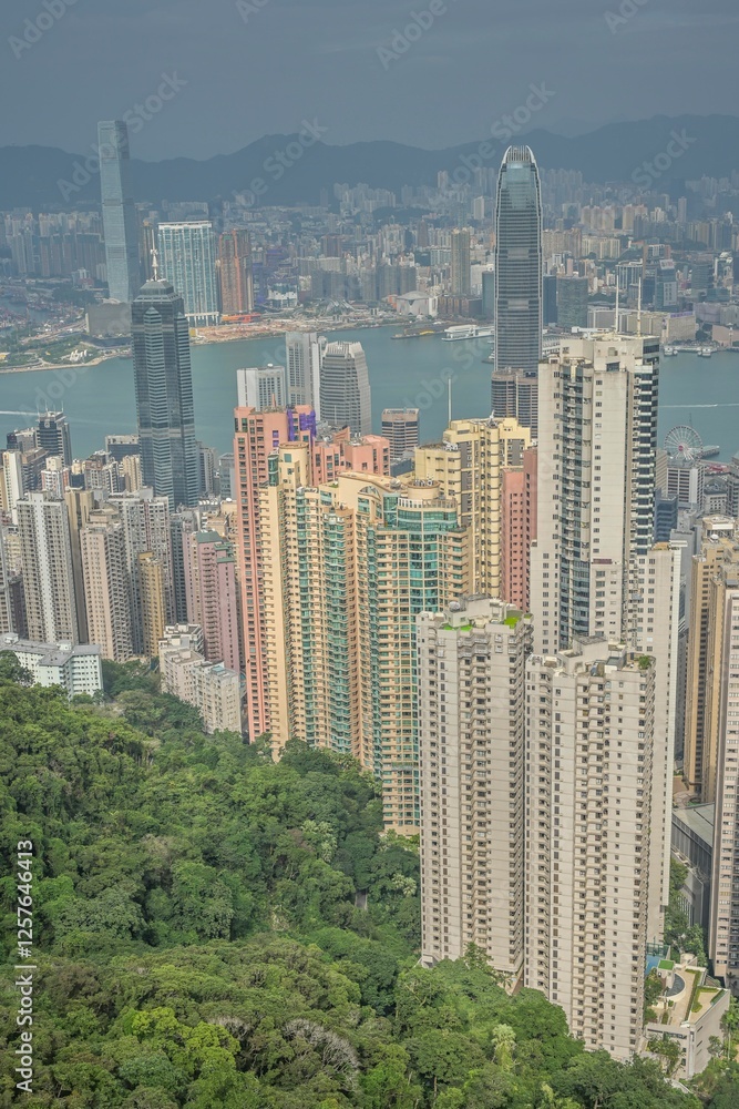 Obraz premium Stadtpanorama gesehen vom Victoria Peak, Hongkong, Volksrepublik China