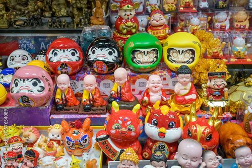 Winkefiguren, Plastik, Markt, Stone Nullah Lane, Wan Chai Market, Hongkong, Volksrepublik China