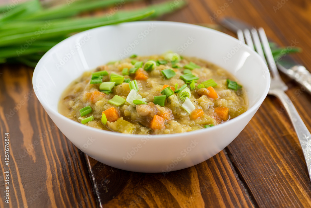 Pea porridge with onions and greens Pea porridge with onions and greens