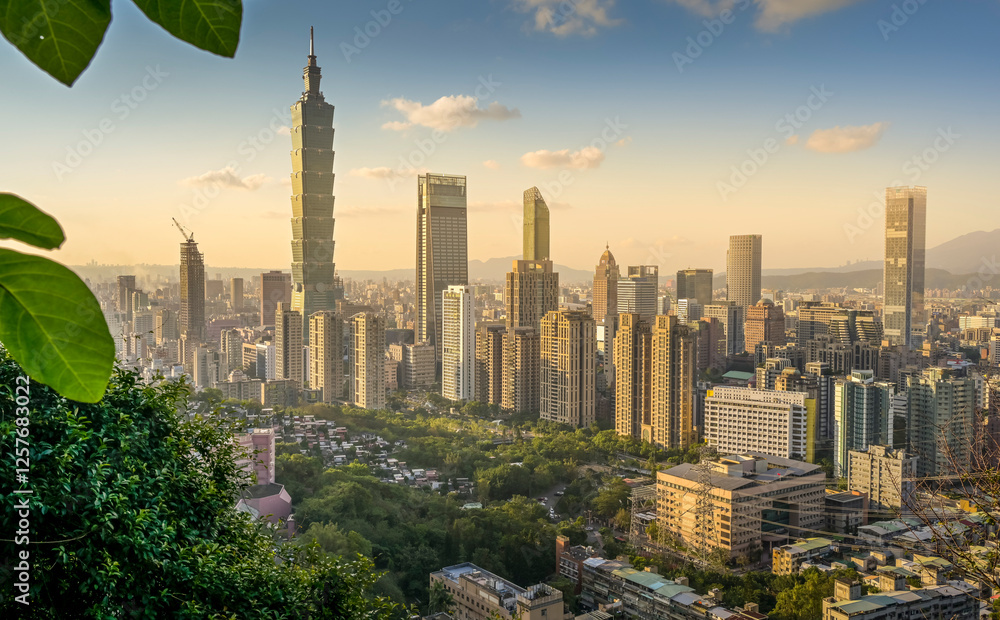 Obraz premium Panoramablick auf die Skyline von Taipeh vom Elephant Mountain, Taiwan