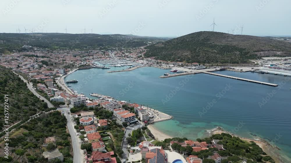 Aerial view of Çeşme, the historical çeşme castle and marina, the world-famous district of turkey in tourism drone 4k
Aerial view of Çeşme, the historical çeşme castle and marina, the world-famous district of turkey in tourism drone 4k