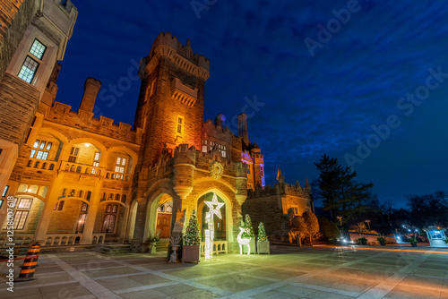 Canvas Print Casa Loma winter night illumination