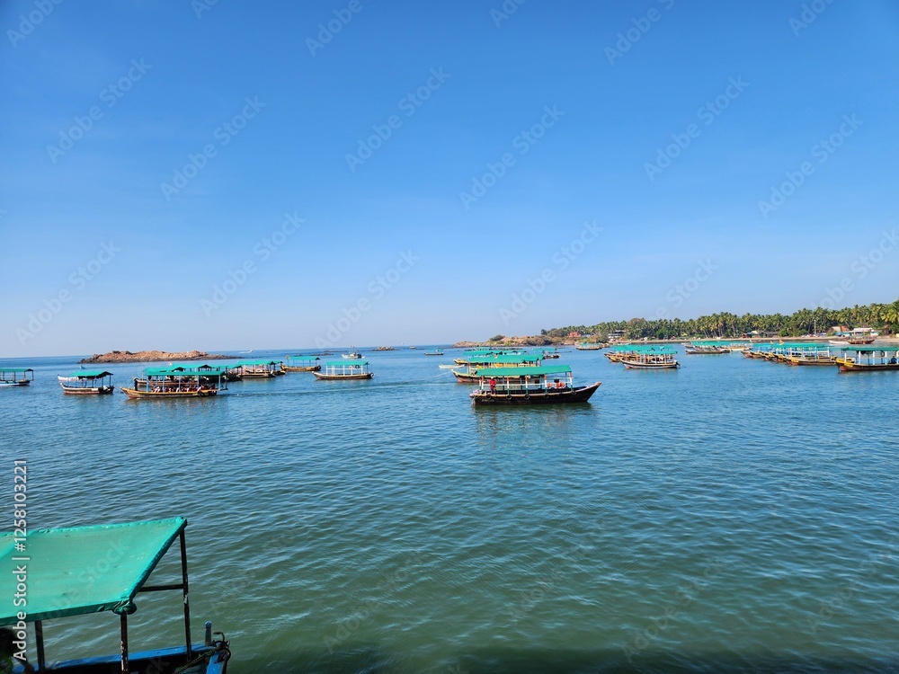 Obraz premium Malvan, Maharashtra India - January 28 2025: Sindhudurg Fort Ferry Point