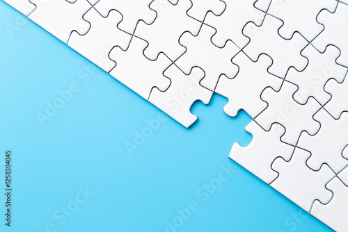 青背景に無地のジグソーパズル