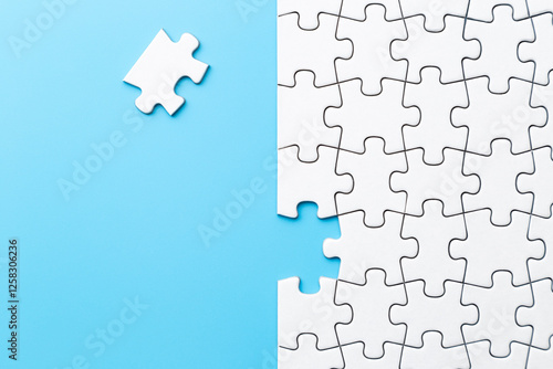青背景に無地のジグソーパズル