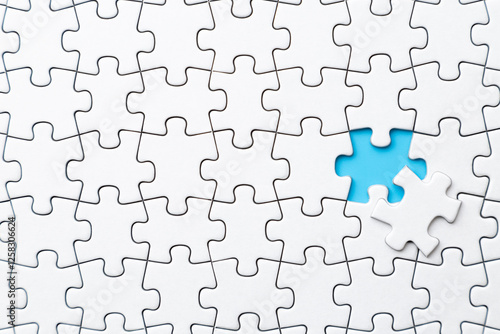 青背景に無地のジグソーパズル