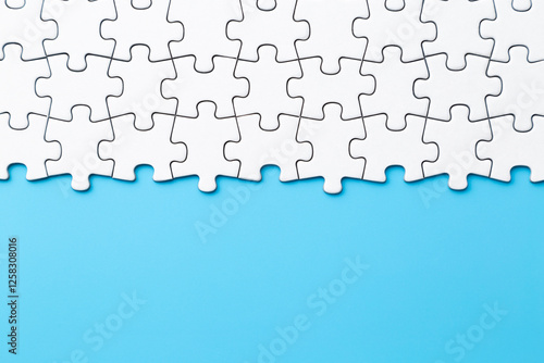 青背景に無地のジグソーパズル