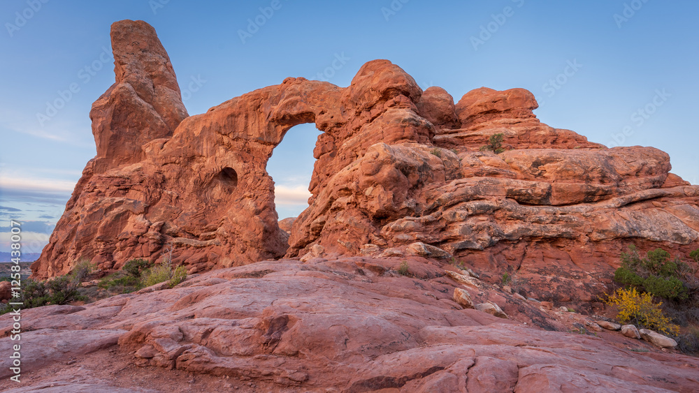 Fototapeta premium Turret Arch in Arches National Park just after golden hour in autumn