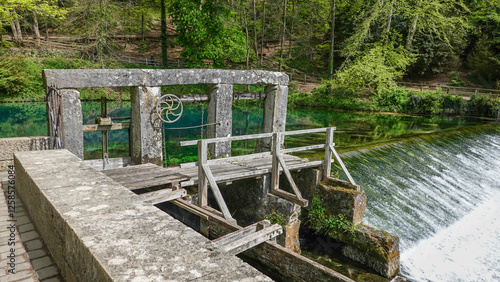 Blautopf Blaubeuren photo