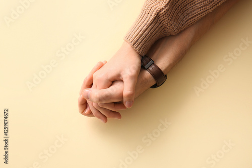 Couple holding hands love a...