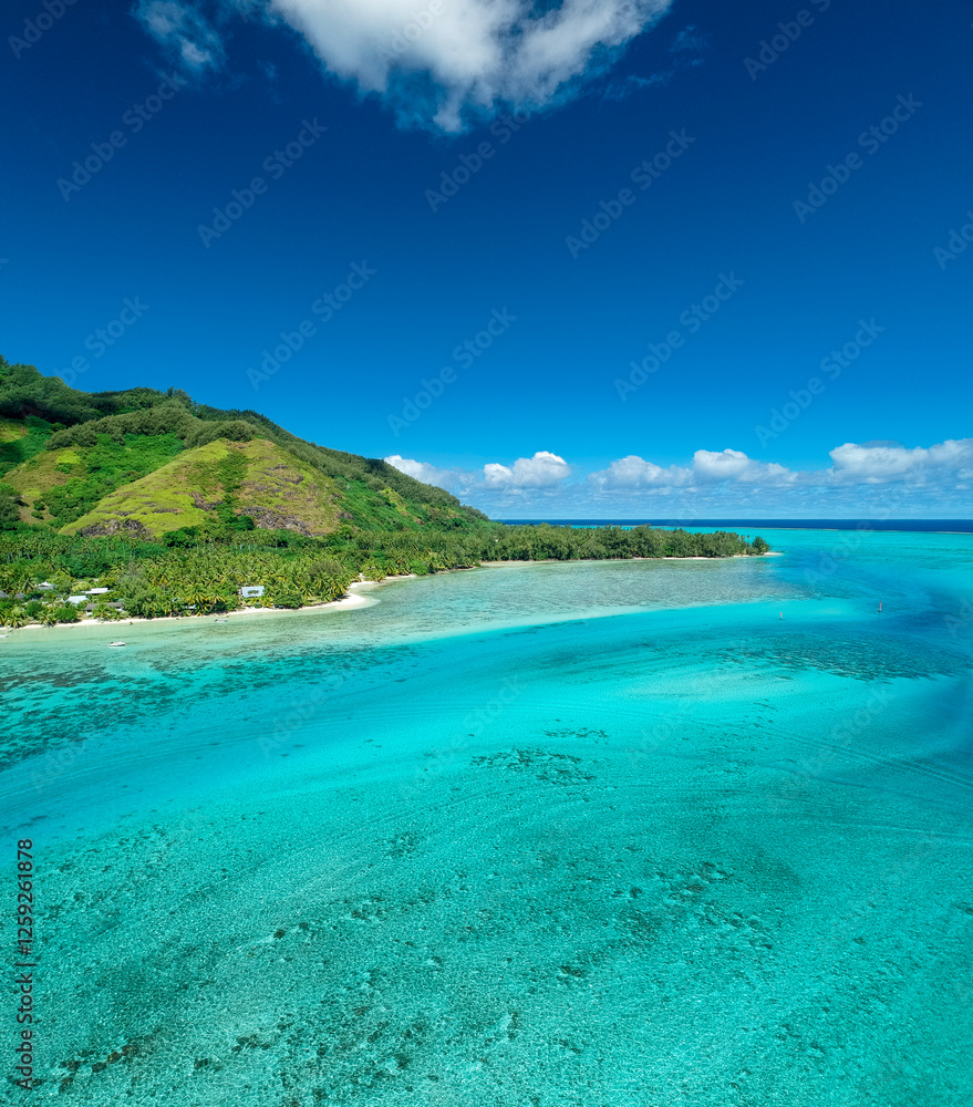 Obraz premium Beautiful blue waters of Moorea