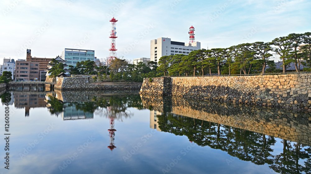 Obraz premium 高松城中堀の風景 香川県高松市