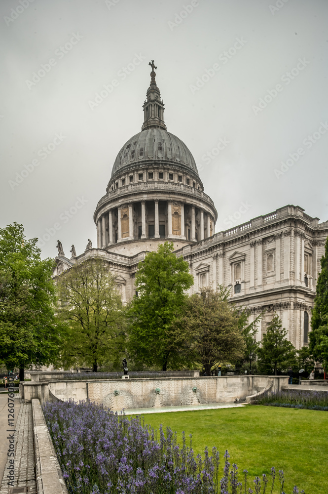 St Pauls Cathedral in London on cloudy day St Pauls Cathedral in London on cloudy day