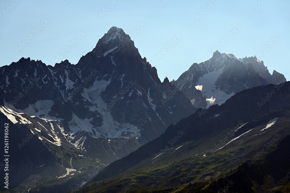 Fototapeta premium Aiguille du Chardonnet und Aiguille d’Argentiere