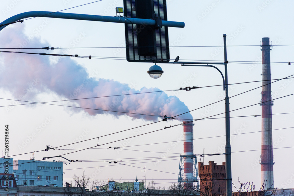 Dym z komina z elektrociepłowni