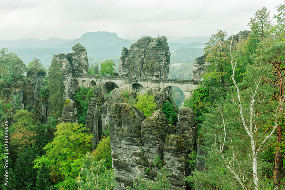 Bastei - formacja skalna w Szwajcarii Saksońskiej w Niemczech