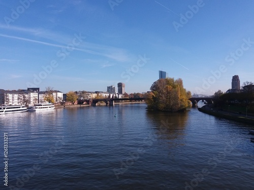 canal in frankfurt am main