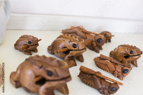 Frog and grasshopper instruments
