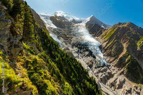 La Jonction hiking trail in Chamonix Mont Blanc, France.
Bossons and Taconnaz glaciers