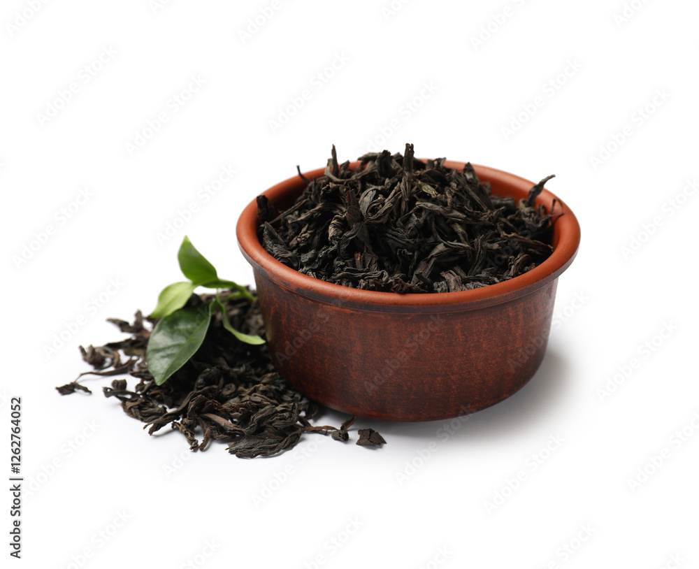 Fototapeta premium Dried and fresh tea leaves in bowl isolated on white
