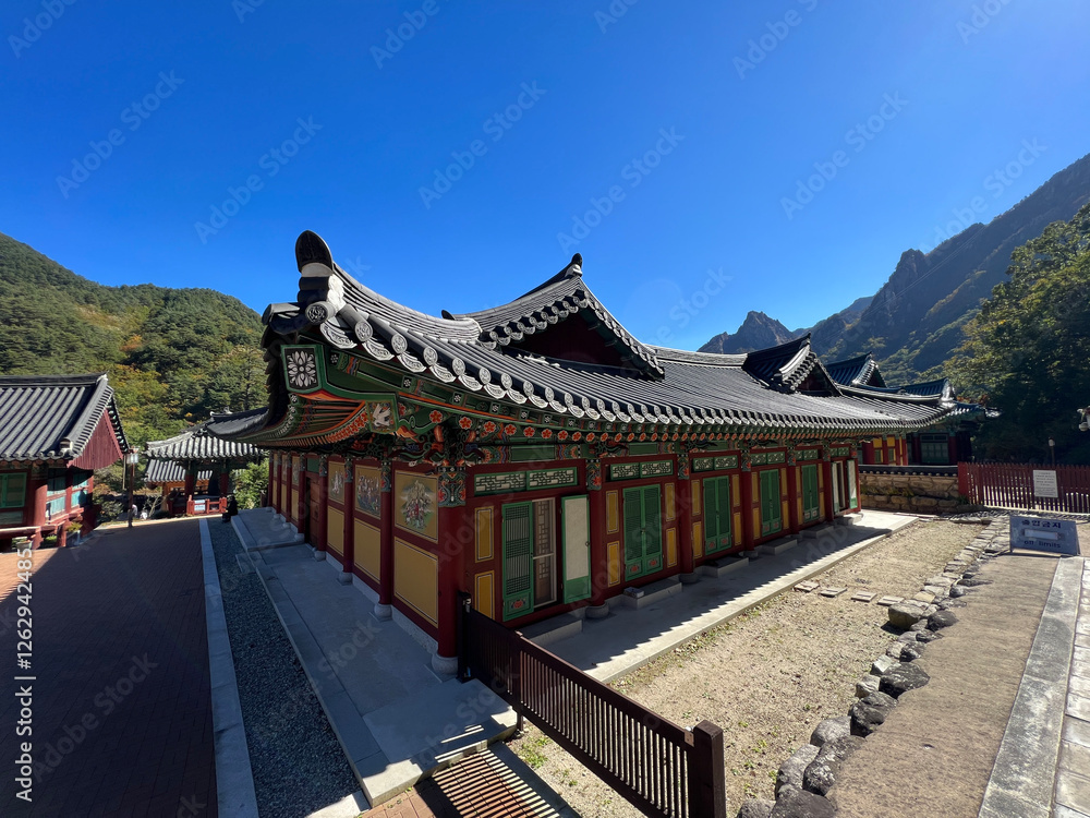 Sinheungsa in Seoraksan National Park