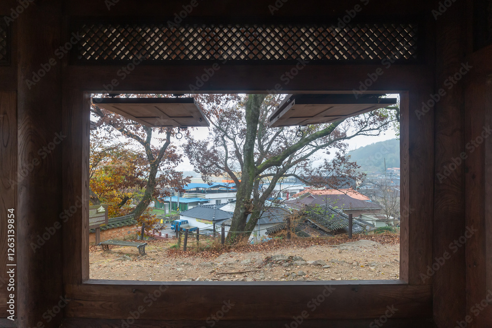 Fototapeta premium the floor and windows of a traditional Korean house