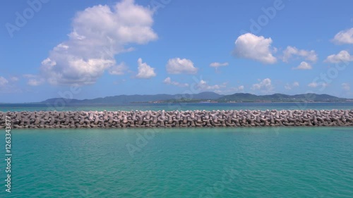 石垣島　リゾートクルーズ　南国の風を感じて　フェリー　風景　観光PR