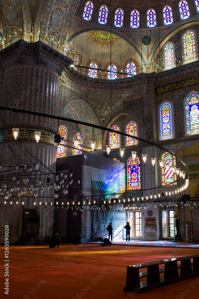 Obraz premium Interior of the mosque in Istanbul Turkey 2024