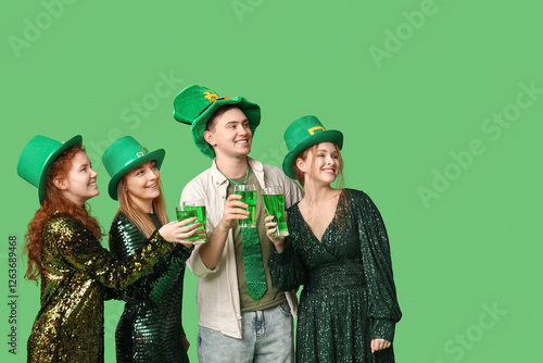 Group of people with beer o...