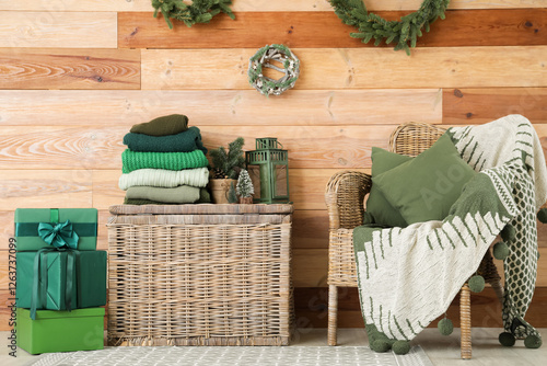 Cozy christmas home decor w...