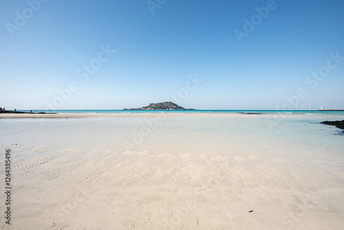 하얀 모래사장 그리고 푸른 바다와 맑은하늘 제주 제주시 한림읍 협재리 협재해수욕장