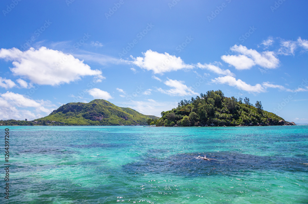 Obraz premium Round Island, Saint-Anne Marine National Park, Republic of Seychelles, Africa.