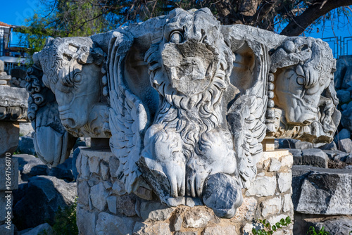 The ruins of Didyma are located a short distance to the northwest of modern Didim in Aydn Province, Turkey. It sits on a headland that in antiquity formed the Milesian Peninsula. Didyma was the larges photo