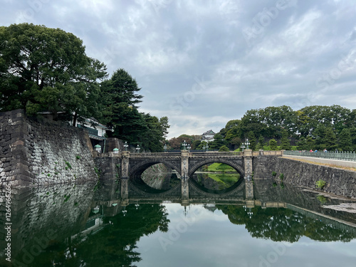 Obraz na płótnie Bridge at the Imperial Palace in Tokyo w salonie