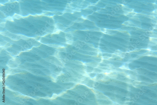 Sun reflections on the sandy seabed - 0063
