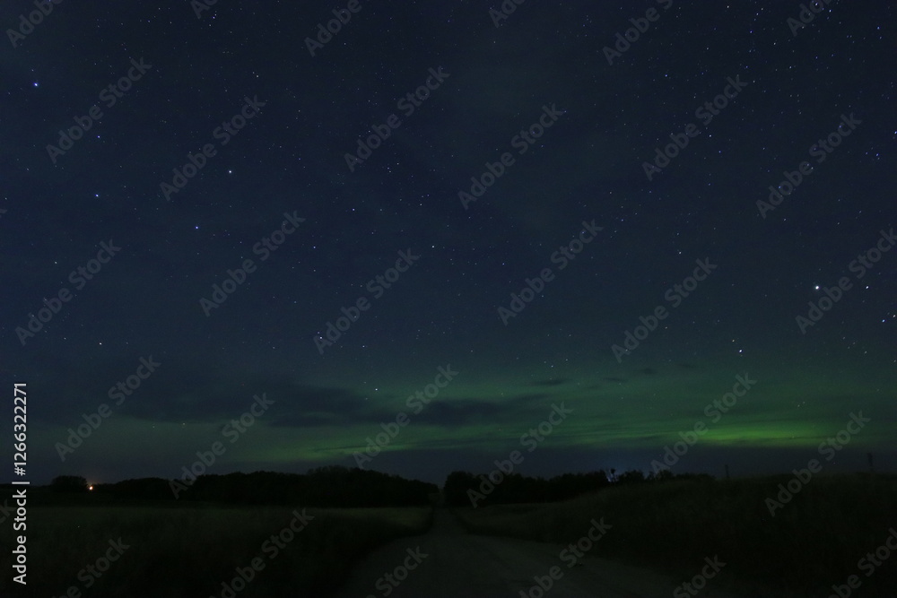 Fototapeta premium Saskatchewan Scenery Moon Rise, Sun Set, Aurora
