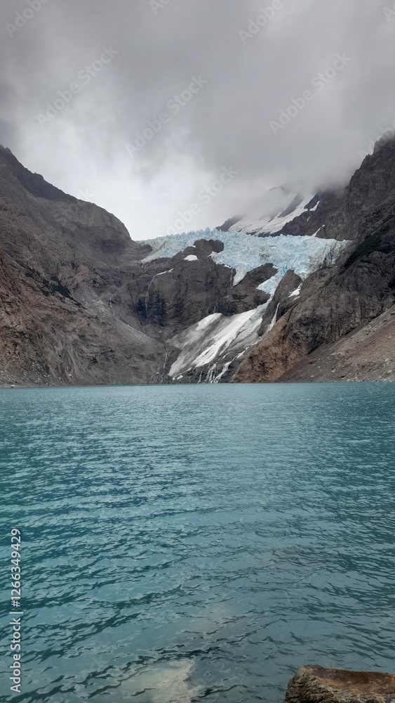 Fototapeta premium Glaciar piedras blancas, patagonia