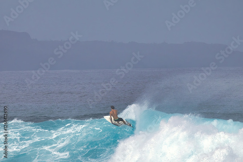 Photography surfing the wave